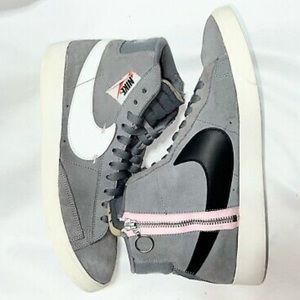 Nike Blazer Mid Rebel Women’s Cool Gray Side Zip Lace Up